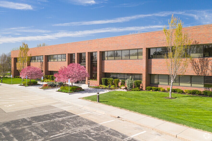 10985 Cody St, Overland Park, KS à louer - Photo du bâtiment - Image 2 de 3