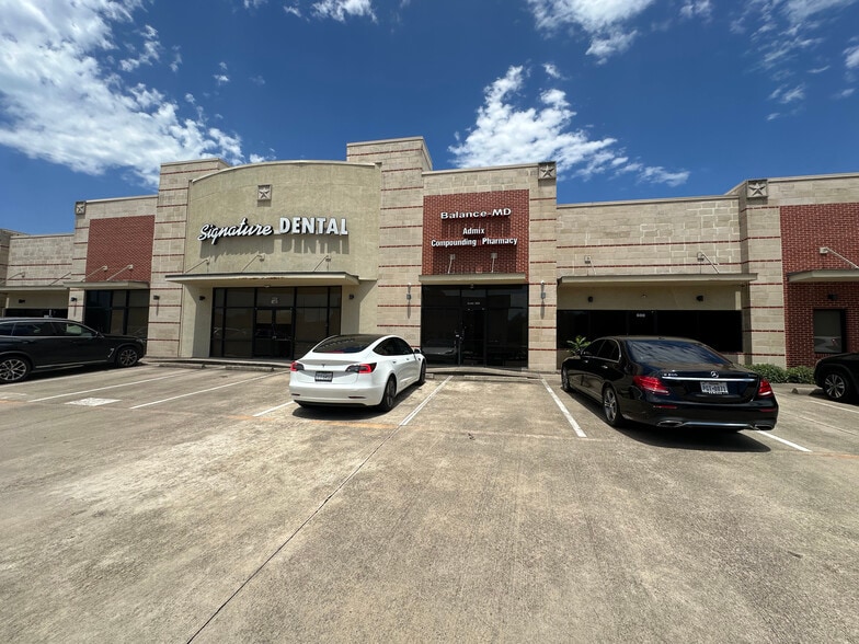 1403 Highway 6, Sugar Land, TX for lease - Building Photo - Image 2 of 30