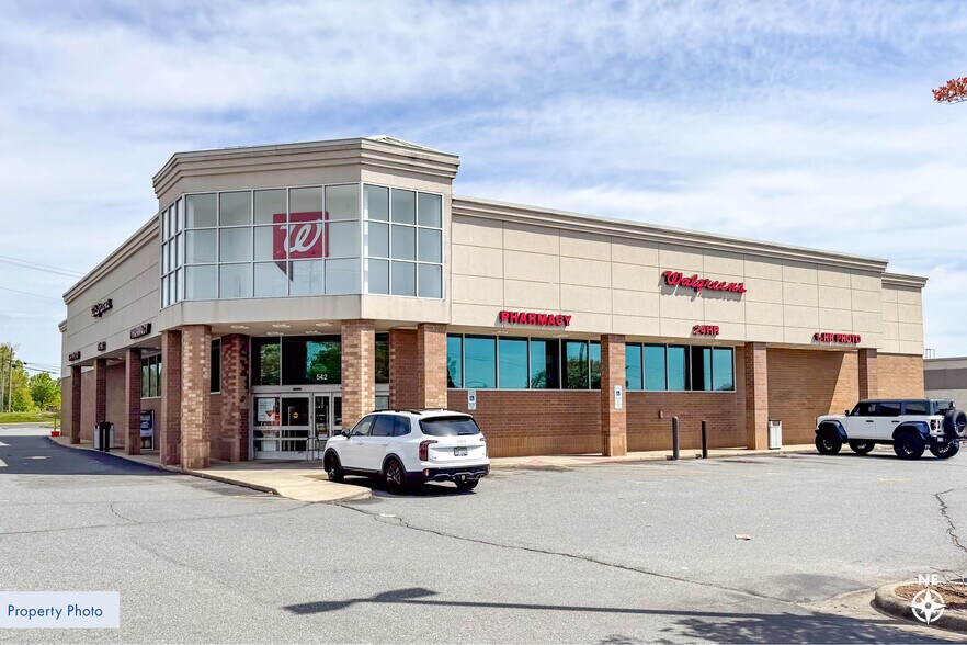 542 River Hwy, Mooresville, NC à vendre - Photo du bâtiment - Image 2 de 3