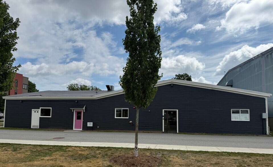 40 Beharrell St, Concord, MA à louer - Photo du bâtiment - Image 3 de 7