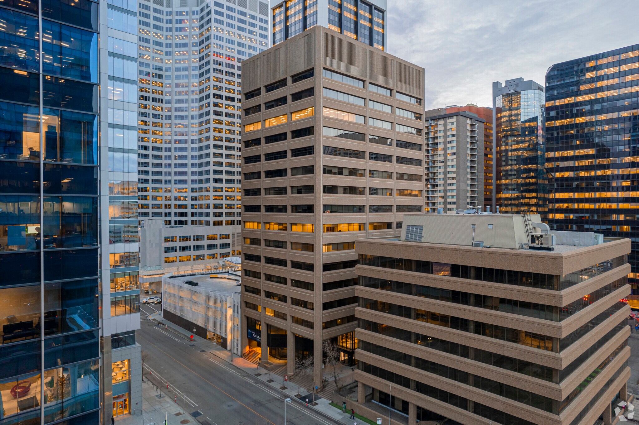 521 3rd Ave SW, Calgary, AB à vendre Photo principale- Image 1 de 1