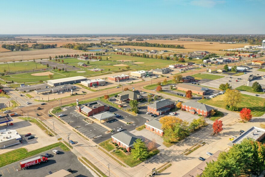 500 Ohara Dr, Troy, IL à vendre - Photo du bâtiment - Image 2 de 8