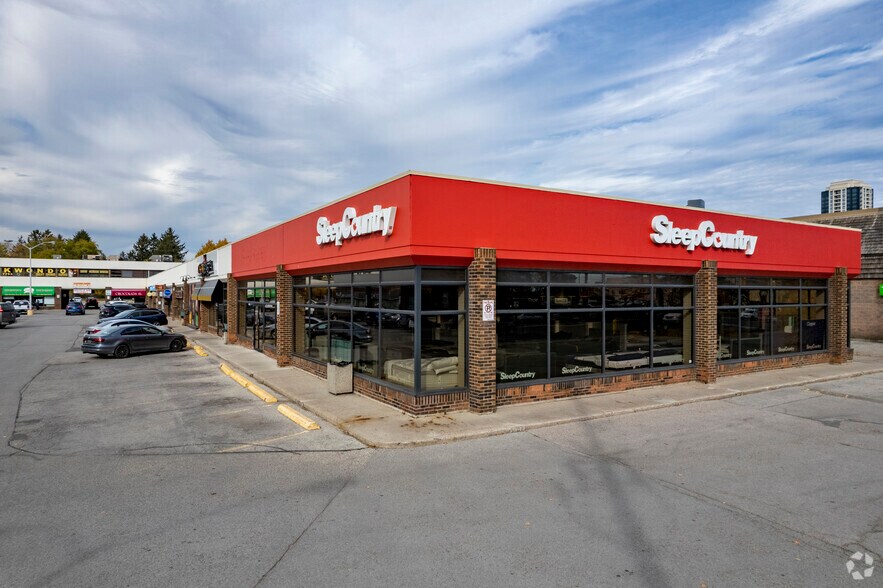 180 Steeles Ave W, Vaughan, ON for sale - Primary Photo - Image 1 of 1