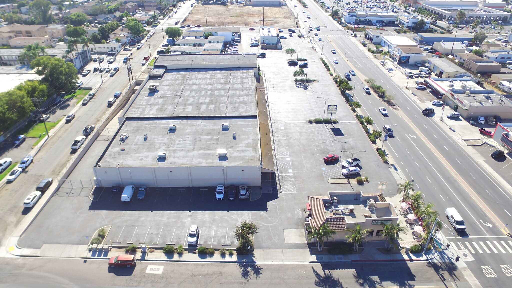 7663-7667 Broadway, Lemon Grove, CA à vendre Photo du bâtiment- Image 1 de 39