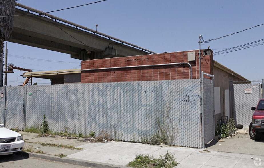 1025 44th Ave, Oakland, CA for sale - Building Photo - Image 2 of 43