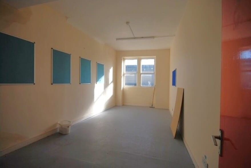 103 High St, Kirkcaldy for sale - Interior Photo - Image 3 of 6