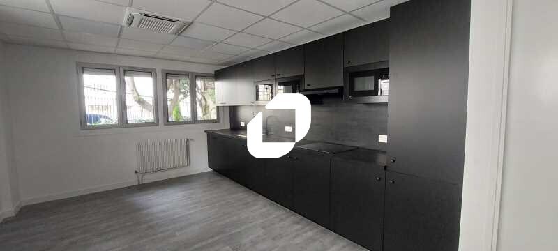 Office in Paris for sale - Interior Photo - Image 2 of 7