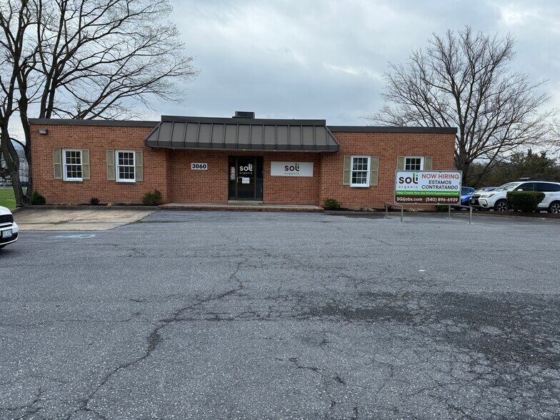 3060 N Valley Pike, Harrisonburg, VA à louer - Photo du bâtiment - Image 2 de 9