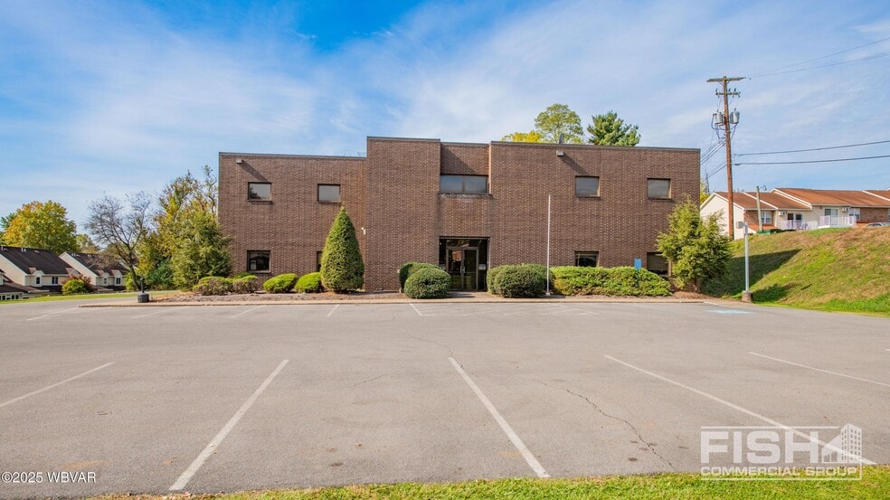 1601 Sycamore Rd, Montoursville, PA à vendre - Photo du bâtiment - Image 1 de 5