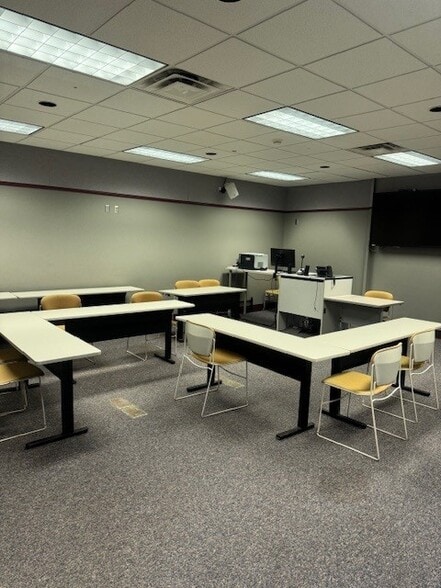 10785 Bennett Rd, Dunkirk, NY for sale - Building Photo - Image 3 of 31