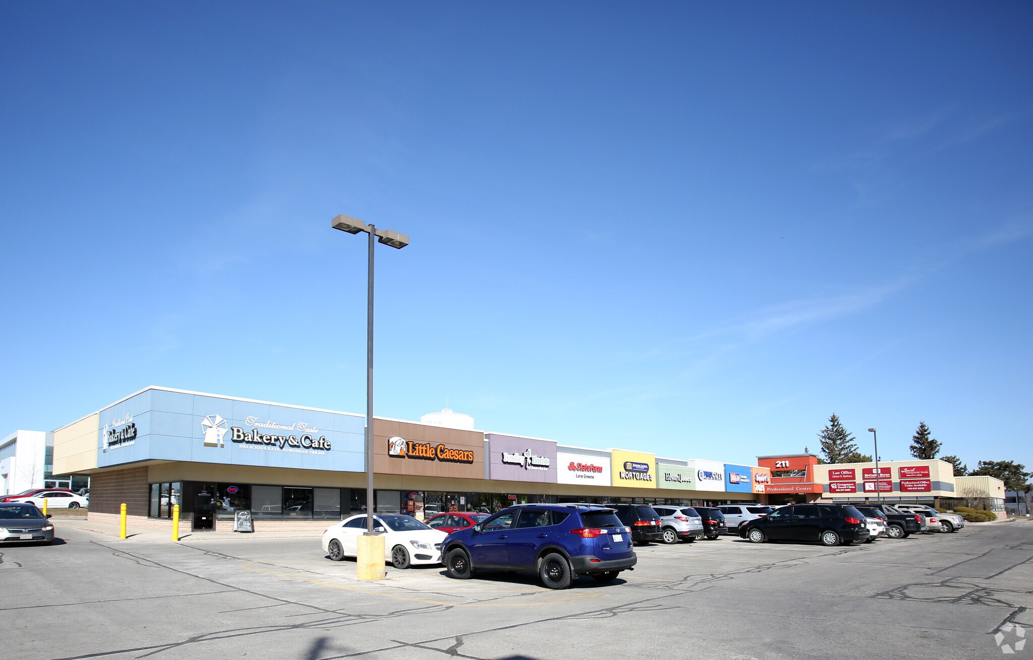 211 Guelph St, Halton Hills, ON for sale Primary Photo- Image 1 of 1