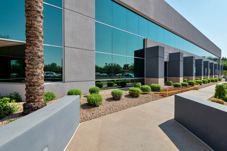 9201 E Mountain View Rd, Scottsdale, AZ à louer - Photo du bâtiment - Image 2 de 13