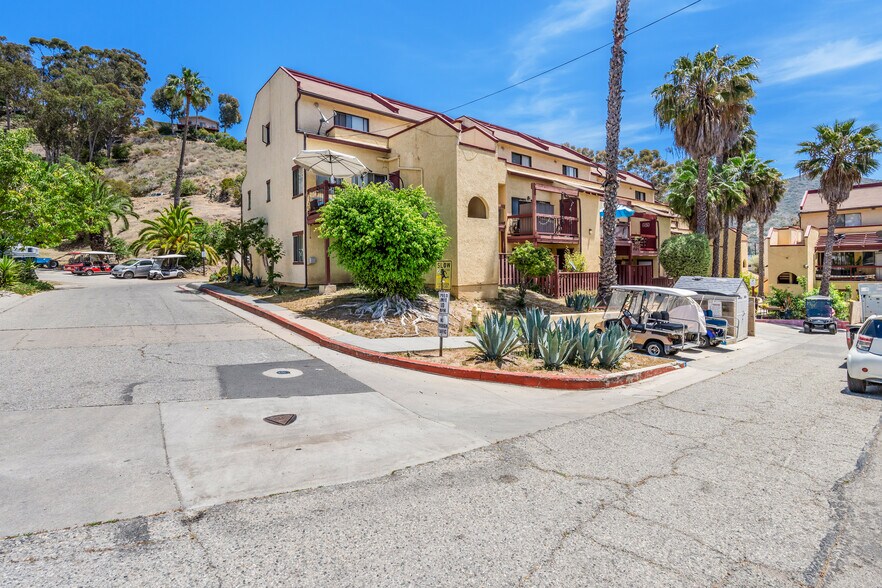 321 Tremont St, Avalon, CA à vendre - Photo principale - Image 2 de 28