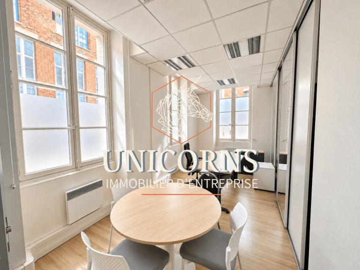 29 Rue Des Lois, Toulouse for lease - Interior Photo - Image 2 of 7
