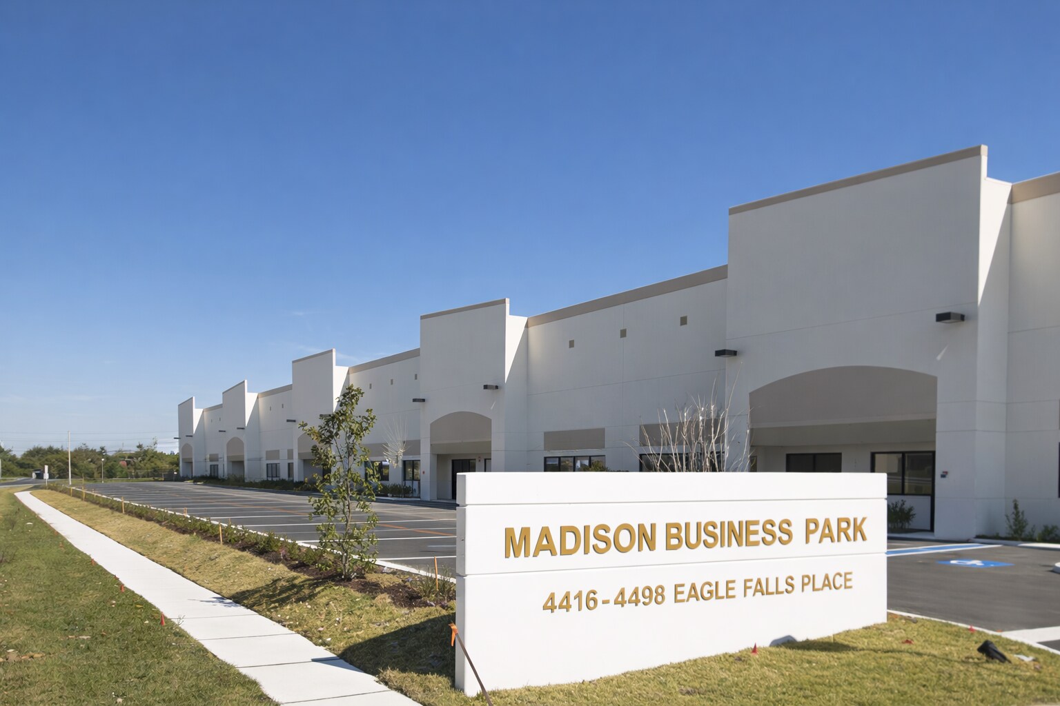 4428-4450 Eagle Falls Pl, Tampa, FL à louer Photo principale- Image 1 de 19