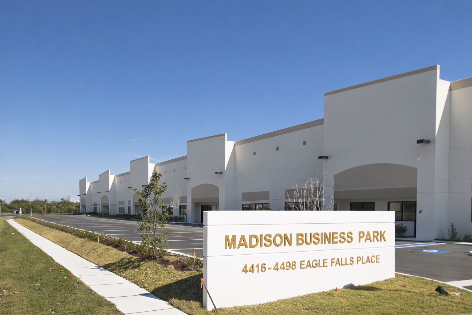 4428-4450 Eagle Falls Pl, Tampa, FL for lease Primary Photo- Image 1 of 19