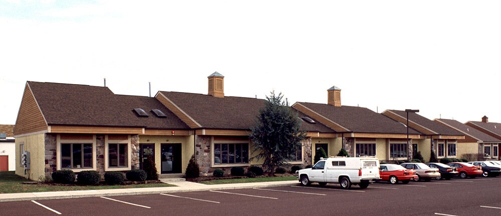 908-918 Lenape Dr, New Britain, PA for sale Primary Photo- Image 1 of 5