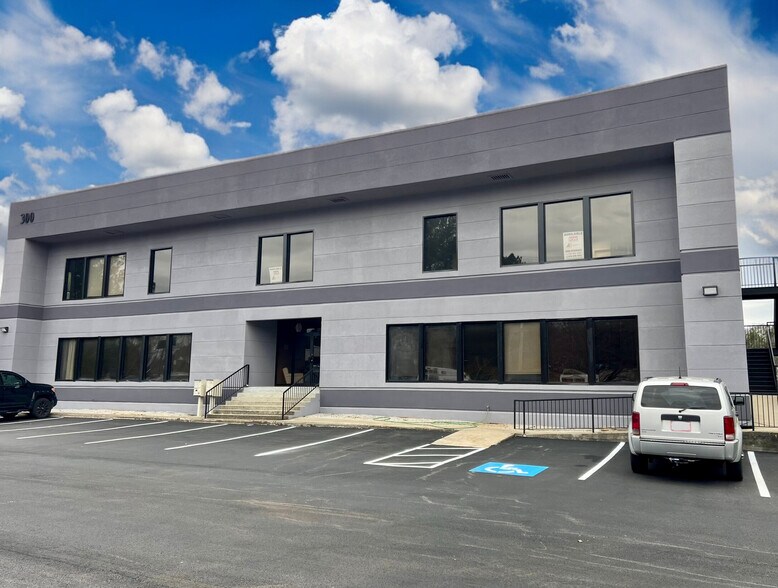 300 White Ingram Pky, Dallas, GA à louer - Photo du bâtiment - Image 3 de 6