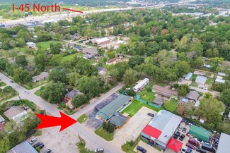 Plus de détails pour 516 Mill Ave, Conroe, TX - Vente au détail à vendre