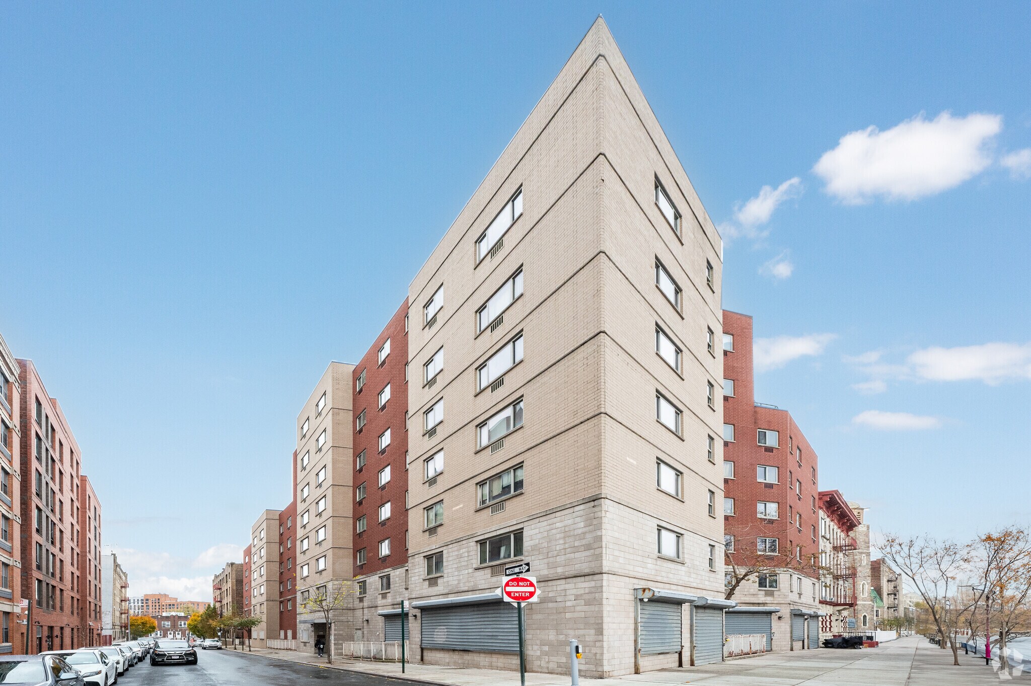 1926 Crotona Pky, Bronx, NY for lease Primary Photo- Image 1 of 5