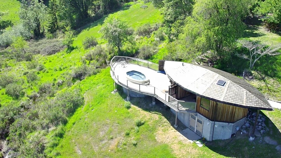 220 Harmony Ln, Garberville, CA for sale - Building Photo - Image 3 of 20