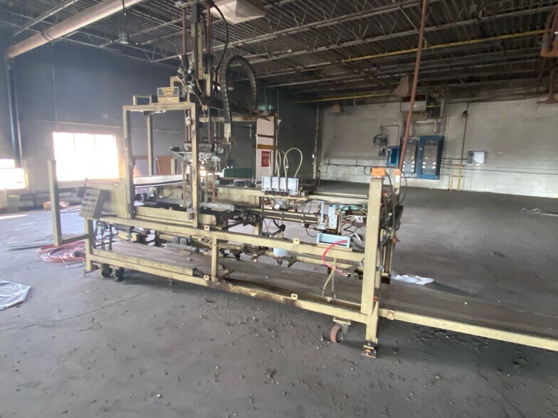 1200 N Logan St, Lincoln, IL à vendre - Photo du bâtiment - Image 3 de 11