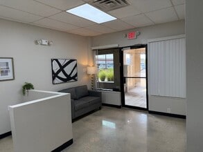 11324 Arcade Dr, Little Rock, AR for lease Interior Photo- Image 1 of 9