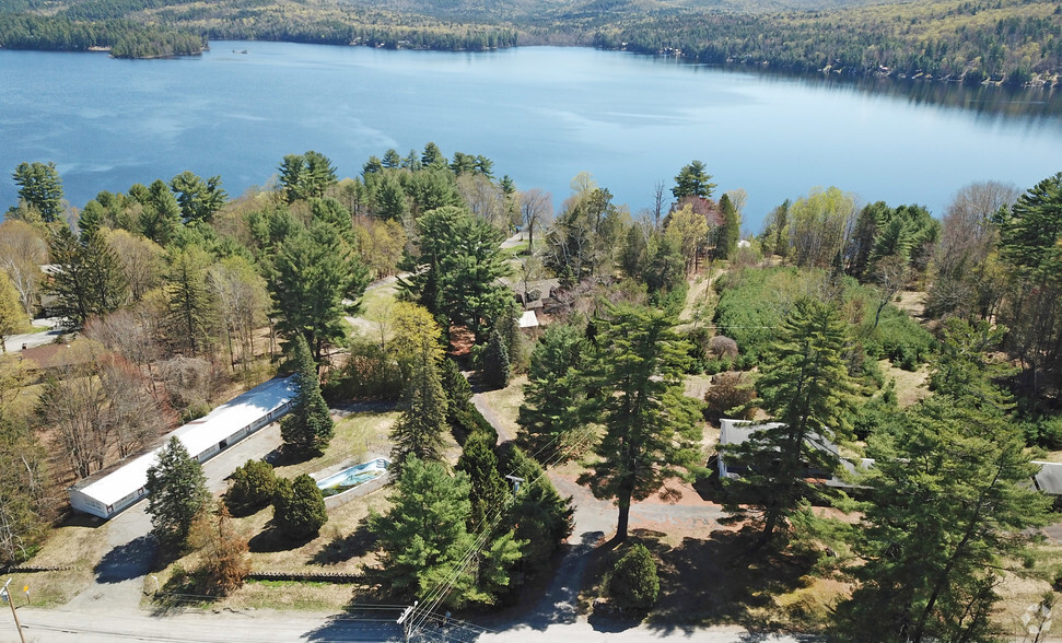 726 Route 9, Schroon Lake, NY à vendre - Photo du bâtiment - Image 1 de 1