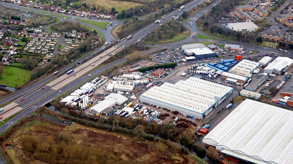 Stafford Rd, Wolverhampton for lease - Building Photo - Image 2 of 5