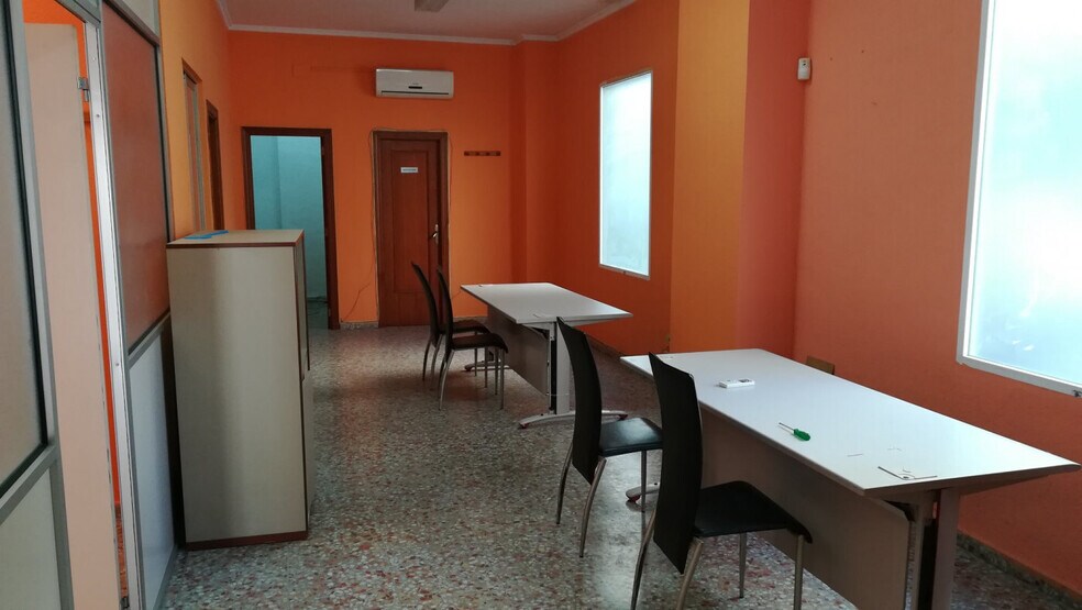Santa Teresa, Algemesi, 41, Algemesí, Valencia for lease - Building Photo - Image 2 of 7