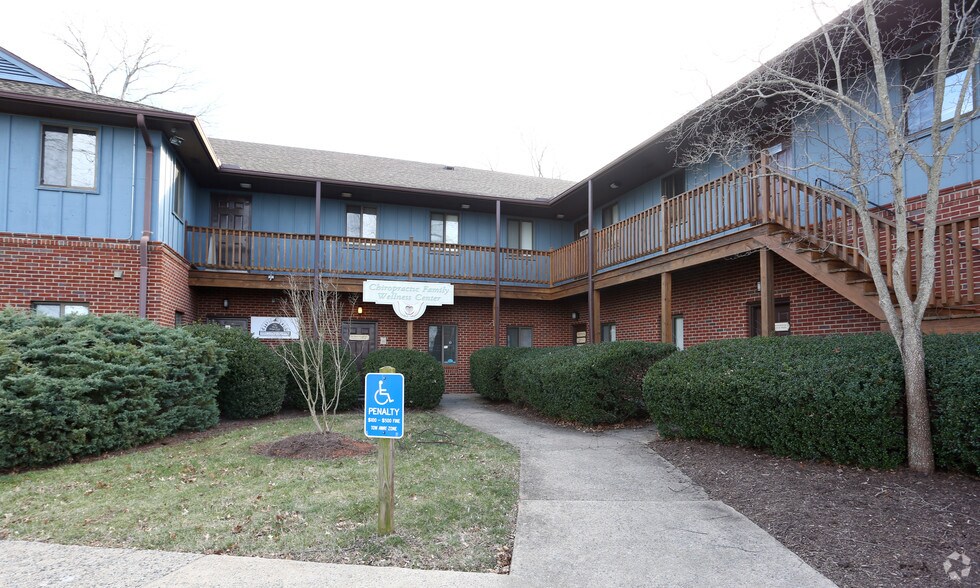 233 Hydraulic Ridge Rd, Charlottesville, VA à louer - Photo du bâtiment - Image 2 de 5