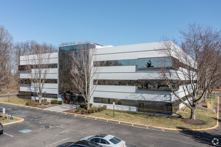 4390 Route 1 N, Princeton, NJ à louer - Photo du bâtiment - Image 1 de 32