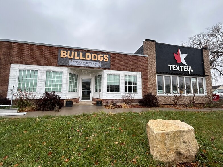 102 SE 2nd Ave, Elgin, MN for sale - Building Photo - Image 1 of 5