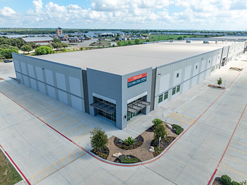 438 S Callaghan Rd, San Antonio, TX à louer - Photo du bâtiment - Image 3 de 9