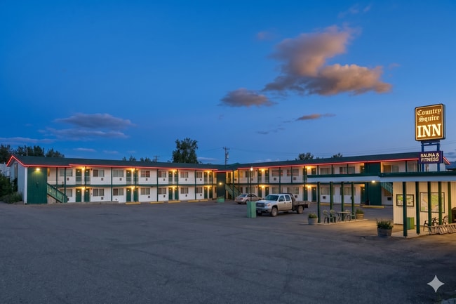 Plus de détails pour 5305 S Access Rd, Chetwynd, BC - Services hôteliers à vendre