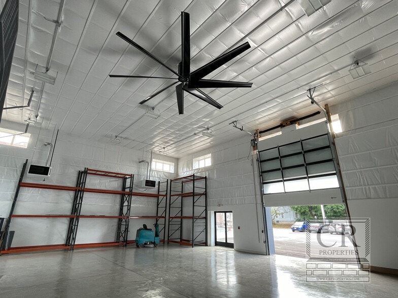 95 N Clinton St, Poughkeepsie, NY for lease - Interior Photo - Image 2 of 9