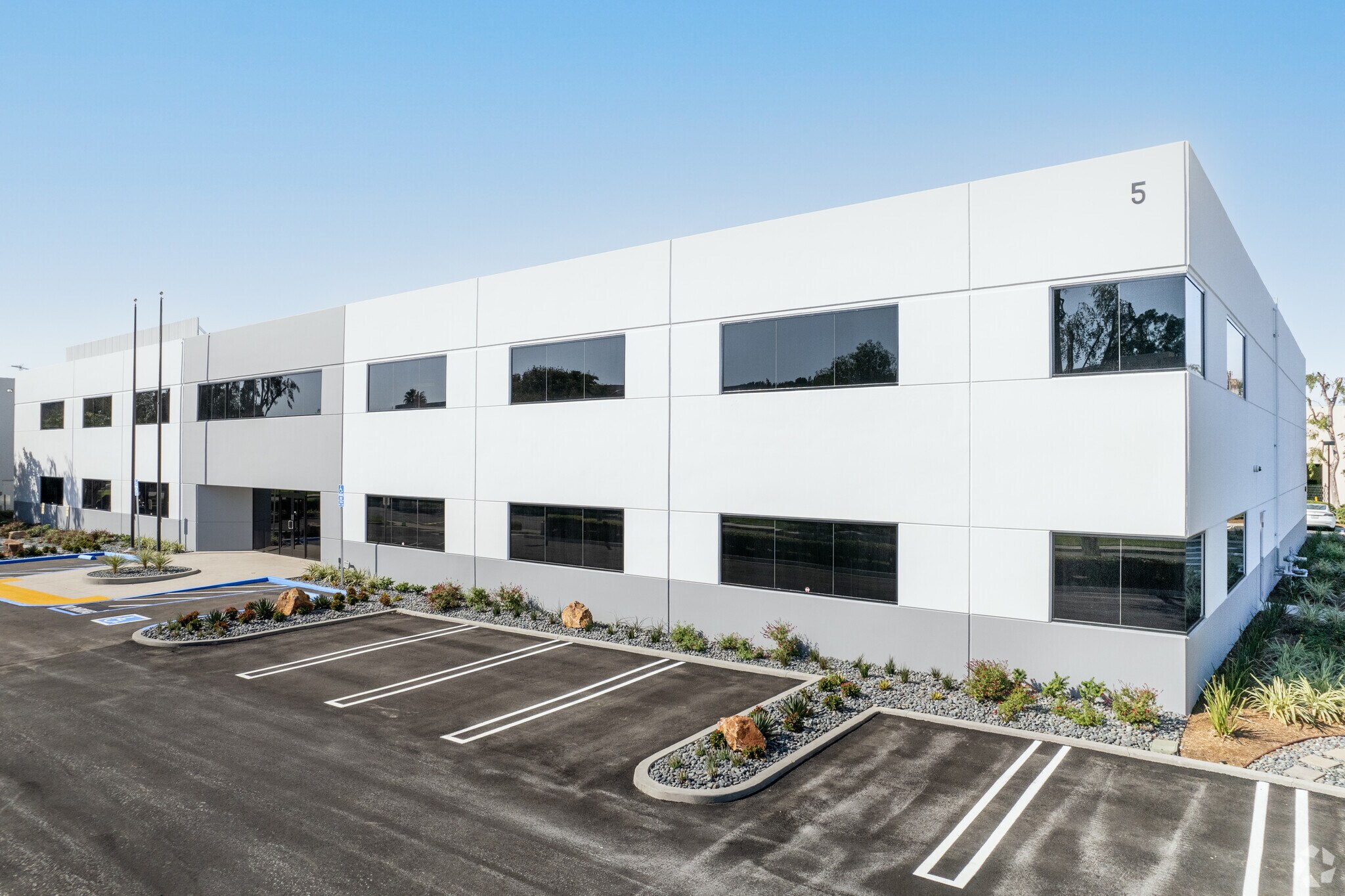 5 Goodyear, Irvine, CA for sale Primary Photo- Image 1 of 1