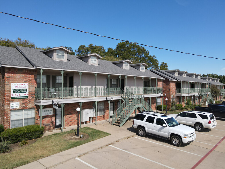 405 S Elm St, Denton, TX à louer - Photo du bâtiment - Image 3 de 8