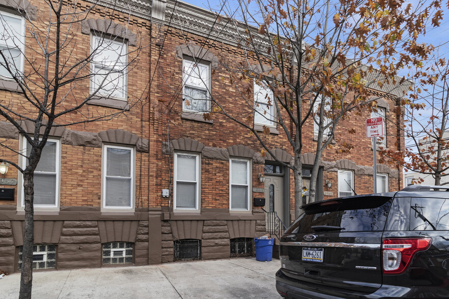 1959 E Stella St, Philadelphia, PA for sale - Primary Photo - Image 1 of 1