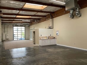 2421-2455 SE 11th Ave, Portland, OR for lease Interior Photo- Image 2 of 2