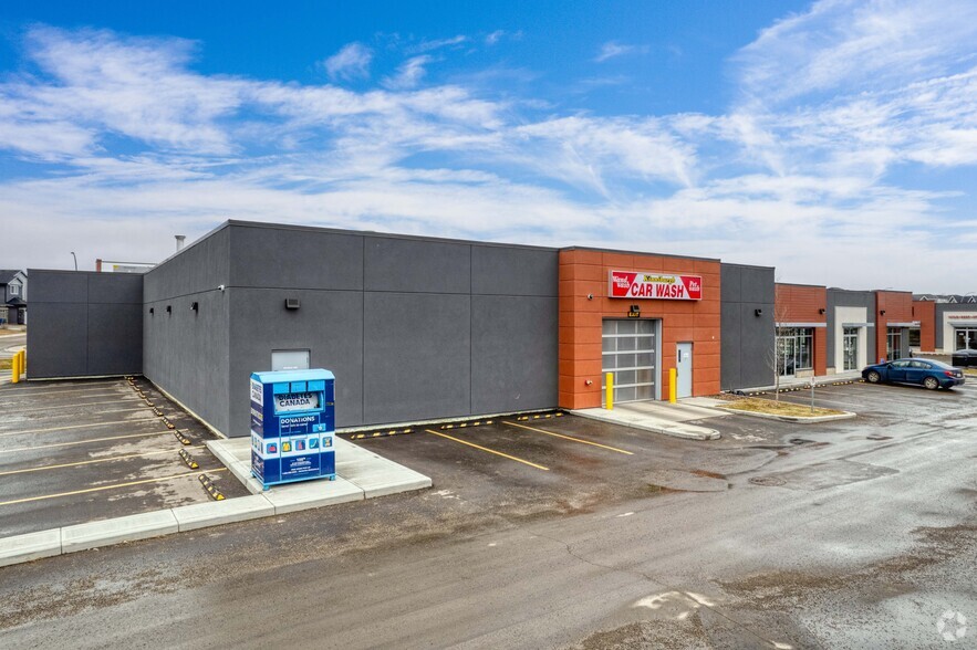 272 Kinniburgh Blvd E, Chestermere, AB for sale - Building Photo - Image 3 of 5