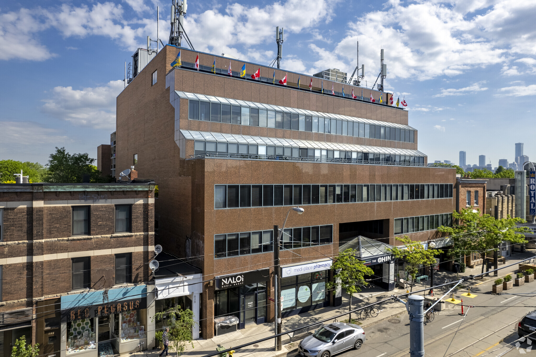 622 College St, Toronto, ON for lease Primary Photo- Image 1 of 6