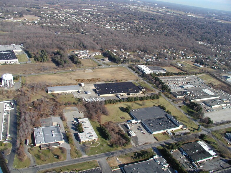 375 New Albany Rd, Moorestown, NJ à louer - Photo du bâtiment - Image 1 de 4