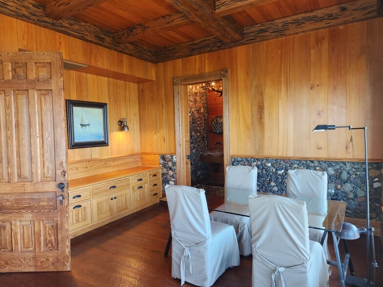 202 Marina Dr, Saint Simons Island, GA for lease - Interior Photo - Image 2 of 13