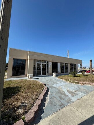 Plus de détails pour 2000 S Atlantic Ave, Daytona Beach, FL - Commerce de détail à vendre