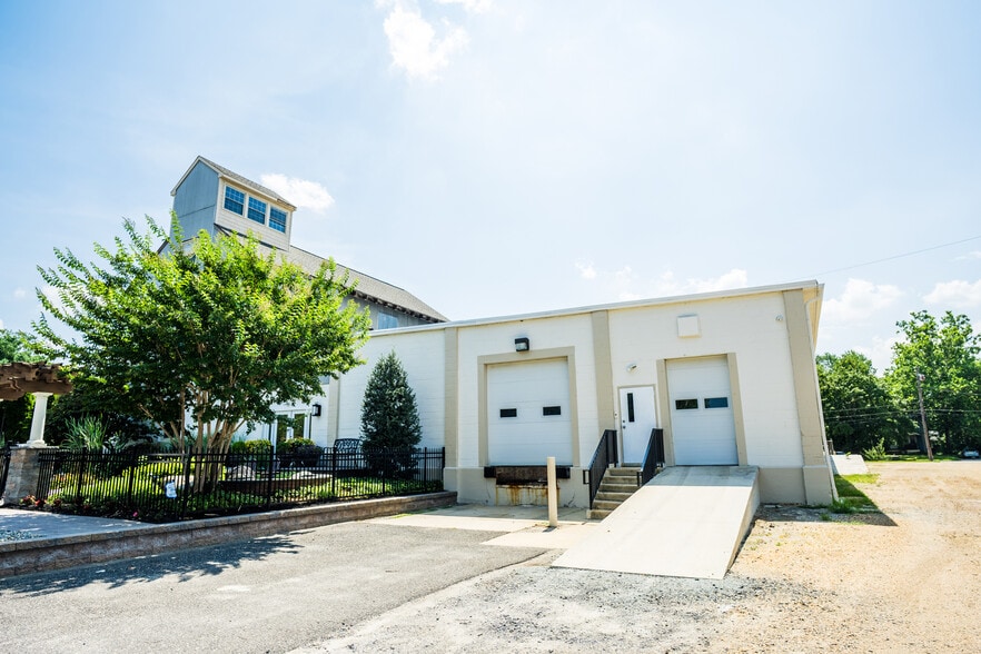 105 Market Pl, Glassboro, NJ à louer - Photo du bâtiment - Image 3 de 5