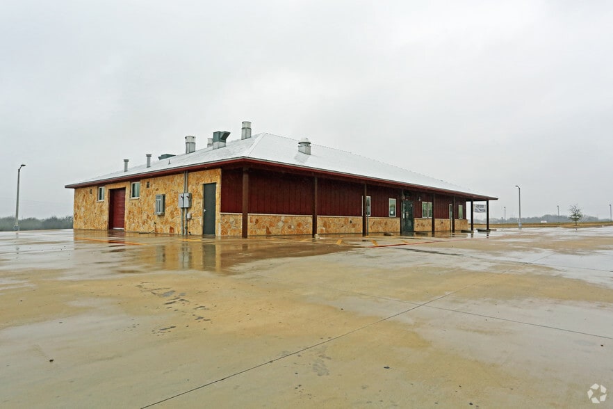 11759 Interstate 35, Jarrell, TX à louer - Photo du bâtiment - Image 2 de 5