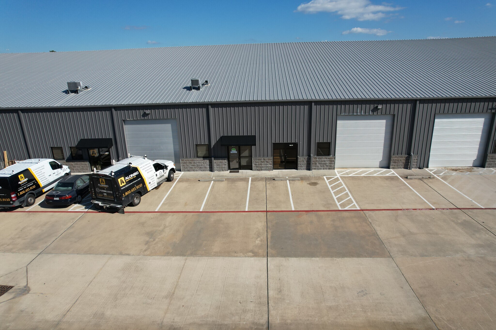 27347 W Hardy Rd, Spring, TX à louer Photo du bâtiment- Image 1 de 7