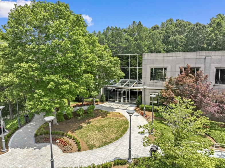 4100 Wildwood Pky, Atlanta, GA for lease - Building Photo - Image 1 of 19