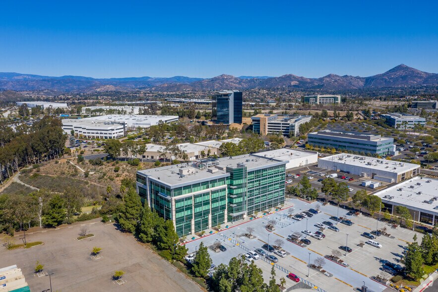10920 Via Frontera, San Diego, CA à louer - Aérien - Image 3 de 9